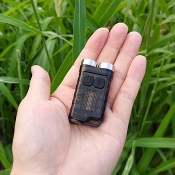 Az Újratölthető Kulcstartó Lámpa Hordozható Vízálló Mini Zseblámpa A Piknik