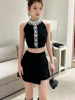 Nyári 2023 Női Új A Megfelelő Készletek Luxus koreai Stílus Slim Két darabos Készlet Elegáns Gyöngyfűzés Bikini Felső + Szabálytalan Szoknyák